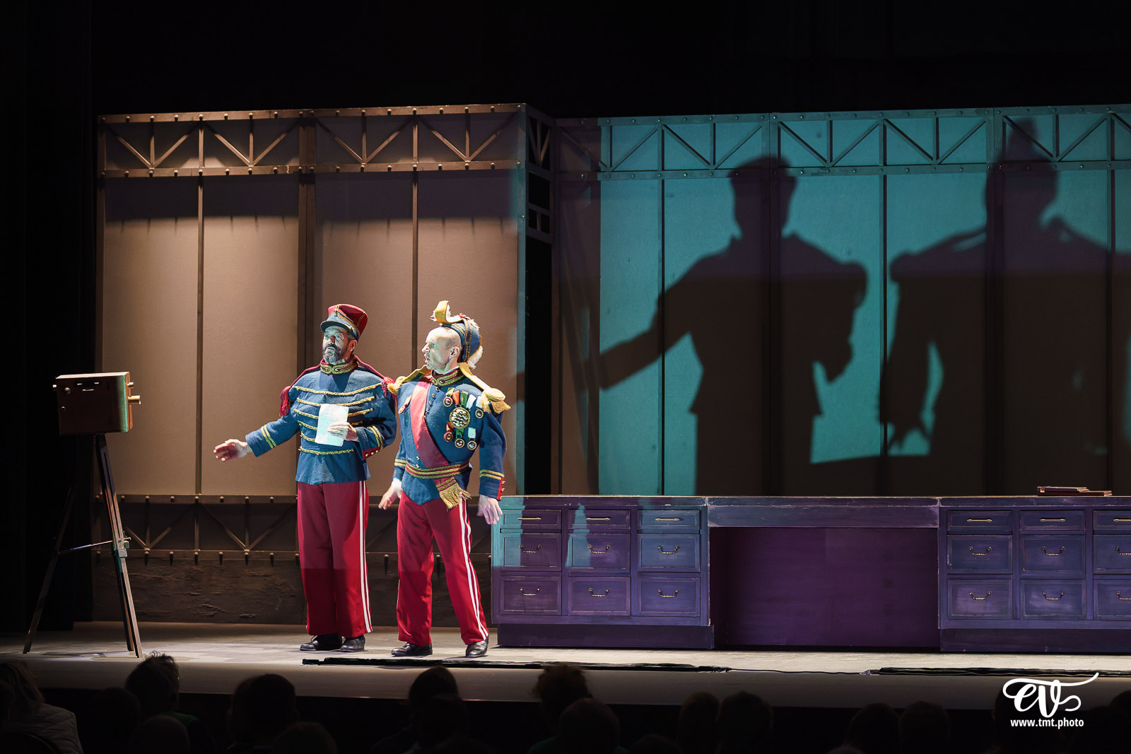 LES TÉMÉRAIRES (LE GRENIER DE BABOUCHKA)